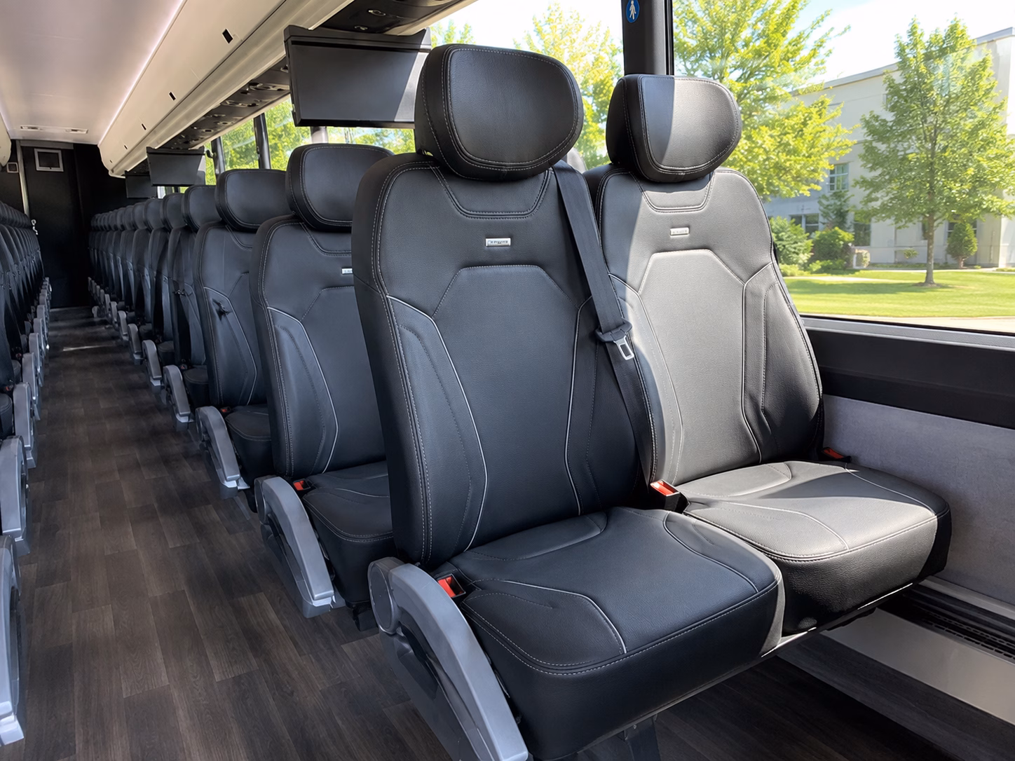 bus rentals for tasting rooms along the texas high plains wine trail